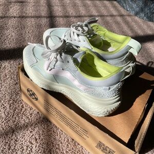 Vans ultra range neo vr3 sport size 6